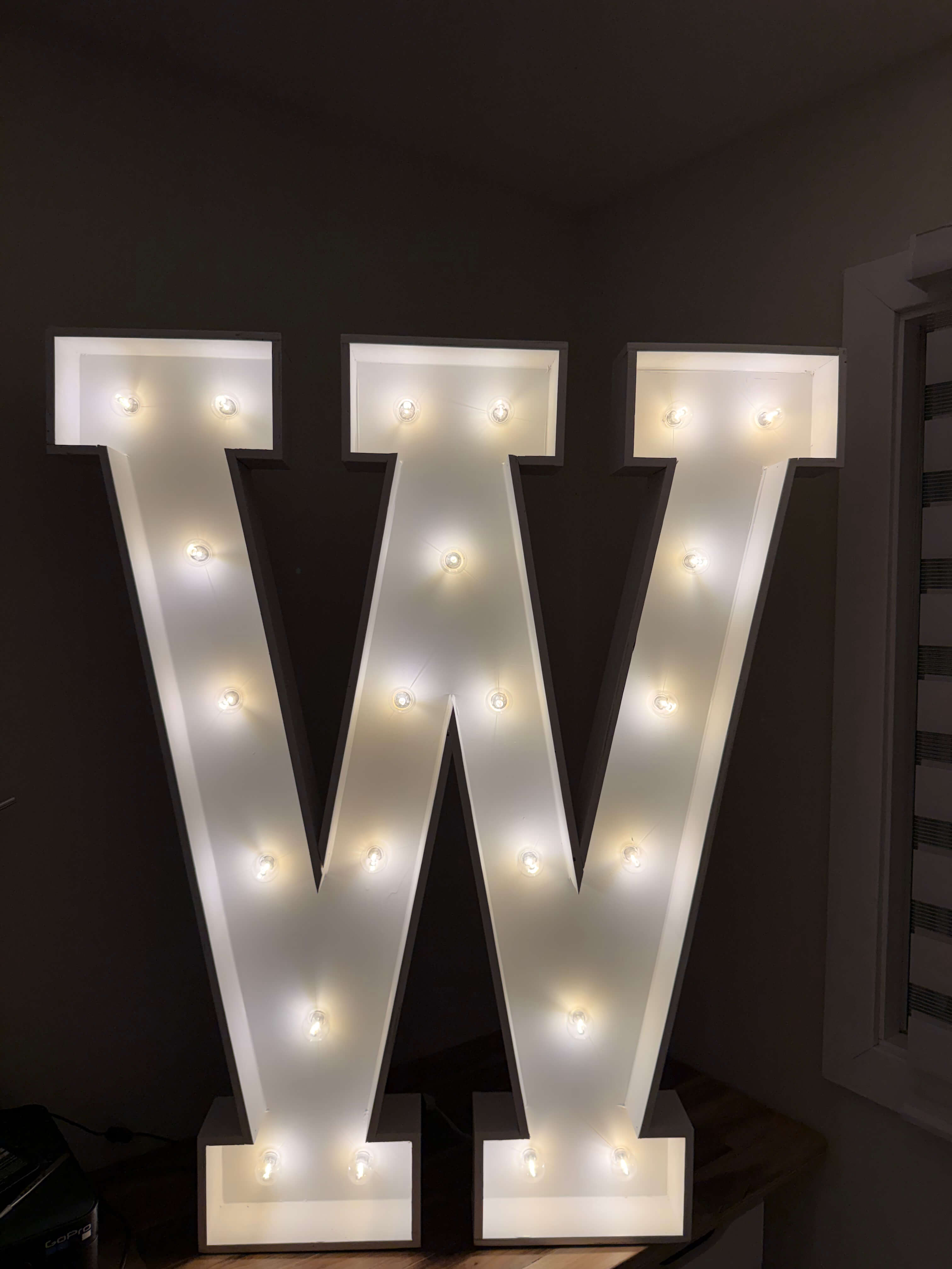 Letter W